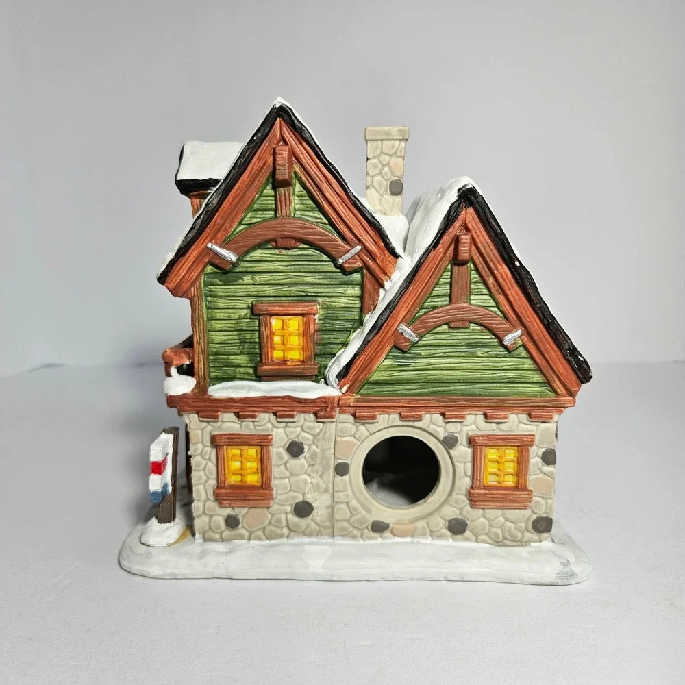 Rare Lemax Backwoods Snowshoe Rental Shop Lighted Village House 85328